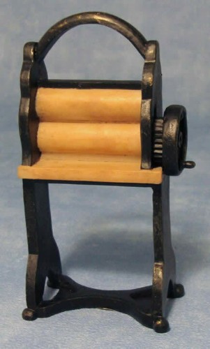 Mangle doll house - house, miniature