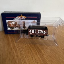 Bachmann 37-075K1 7 Plank Wagon (End Door) Fife Coal (Collectors Club)