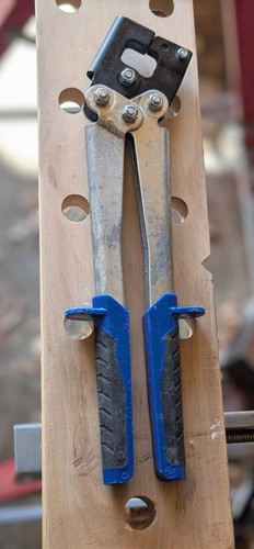 Metal studwork crimp - metal,