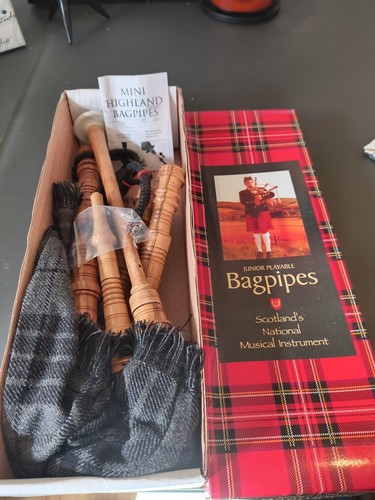 Junior playable bagpipes - playable,