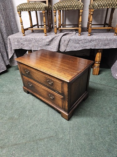 Antique reproduction solid oak - antique/reproduction,
