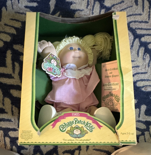 Cabbage patch kids 1985 doll - cabbage,