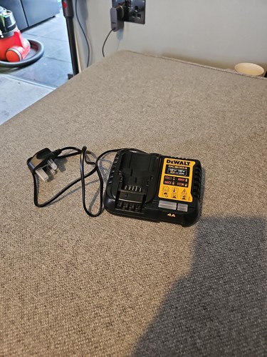 Dewalt dcb1104 charger - dcb1104,