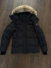 Canada Goose Wyndham Black Parka Badge Size Small