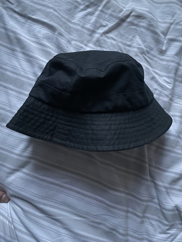 New barbour bucket hat - new,