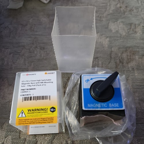 Switchable magnetic base with - base,