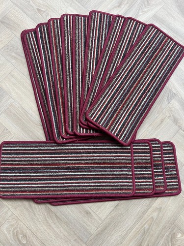 Red stripe open plan - plan, carpet