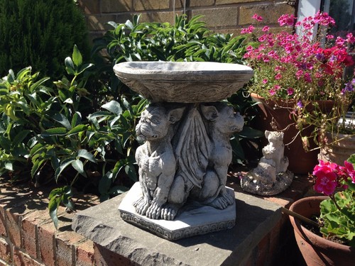 Gargoyle dogs with wings - gargoyle,