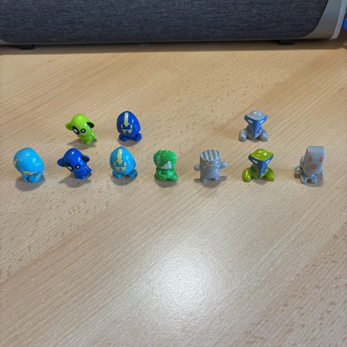 Gogo crazy bones - bones, series