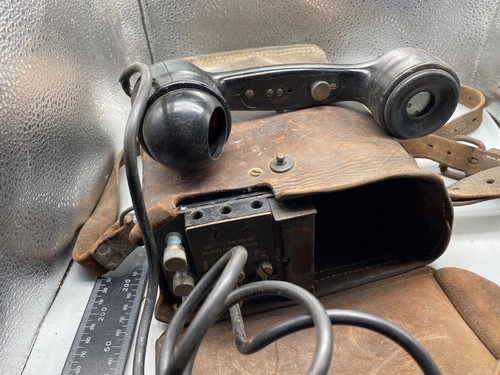 Ww2 army field radio - us,