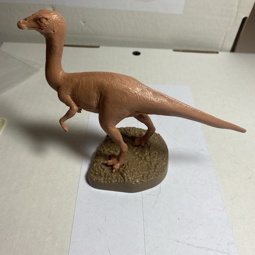 Np318 invicta stenonychosaurus - np318,