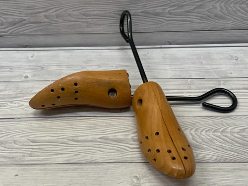 Wooden shoe stretcher - wooden,