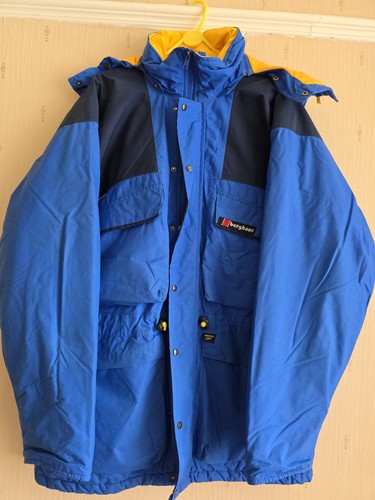 Ultra rare vintage berghaus - ultra,