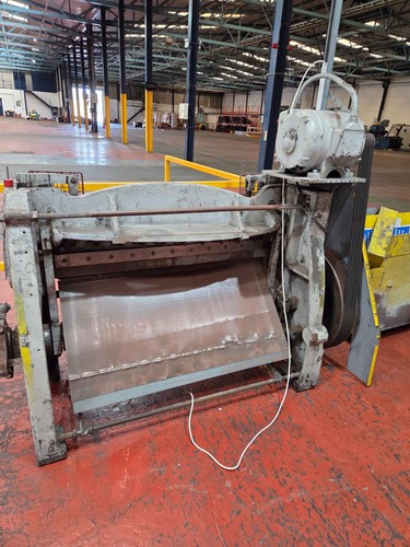 Sheet metal guillotine - sheet,