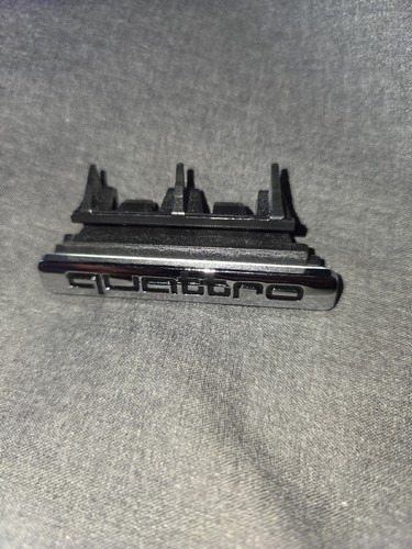 Audi quattro grill - quattro, badge