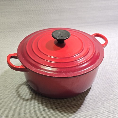 Good creuset enamelled cast - le,