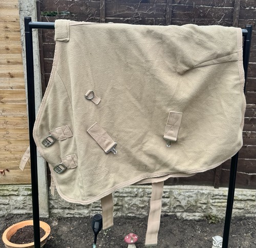 Unbranded beige fleece rug - unbranded,