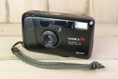 Yashica film camera compact - yashica,