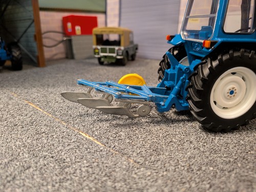 Britains three furrow plough - britains,