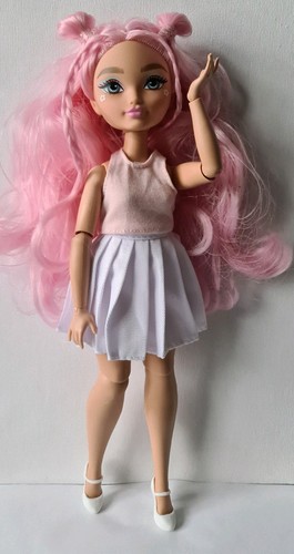 Barbie besties doll - barbie,