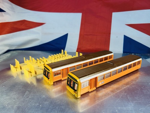 Hornby class 142 dmu - 00,