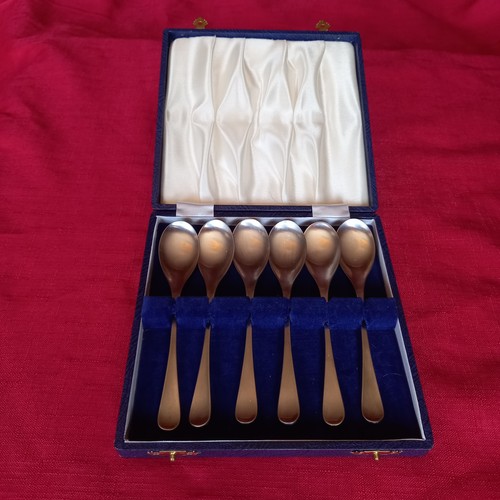 Cased set six retro robert - cased, of