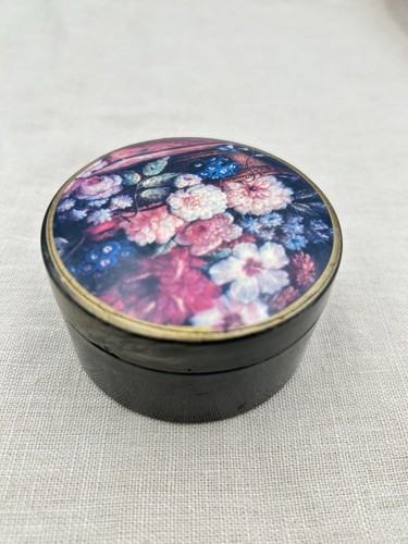 Vintage trinket box round - vintage,
