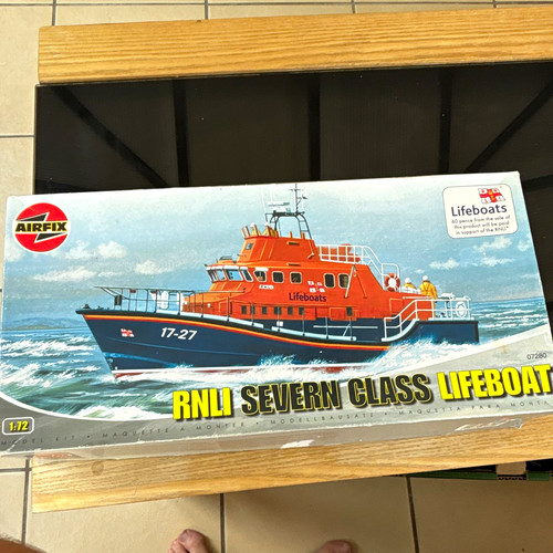Airfix rnli severn class - airfix,