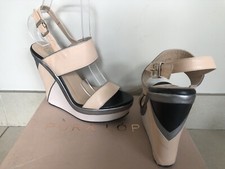 BNIB Pura Lopez High Wedge