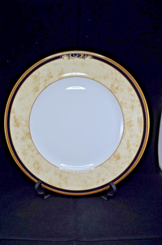 Wedgwood cornucopia cms - 17.5,