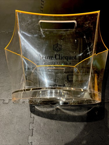 Veuve clicquot comet - clicquot, “comet”