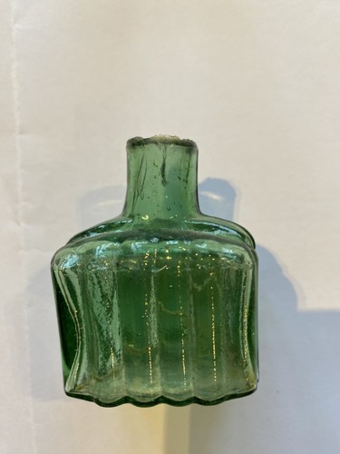 Vintage green glass - , inkwell