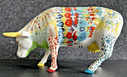 Cow parade figurine - cow,