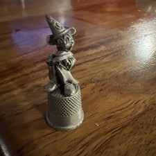 Disney Treasures 5  Pewter thimbles 