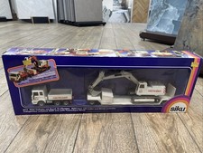 Siku Super Series 4012 MAN Low Loader With Menck M500H Large Excavator 1980