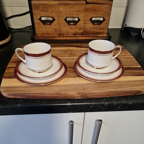 Two vintage royal albert - vintage,