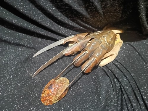 Prop replica part freddy - part,
