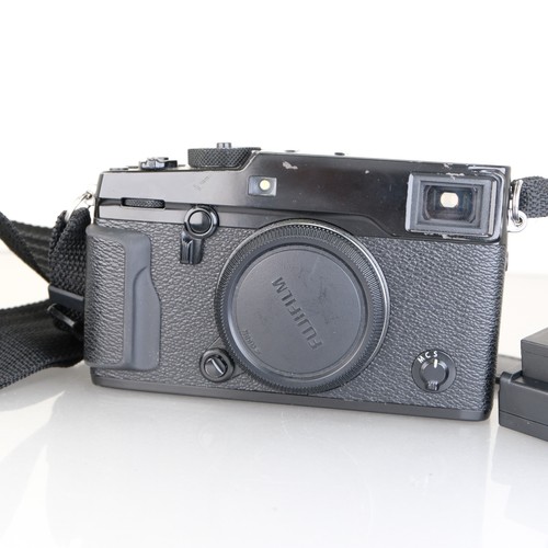 Fujifilm pro2 mirrorless - x-pro2,