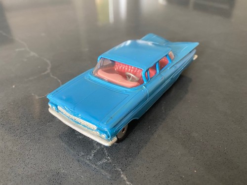 Corgi chevrolet impala - no, 220