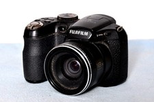 Fujifilm FinePix S1800 12.0MP