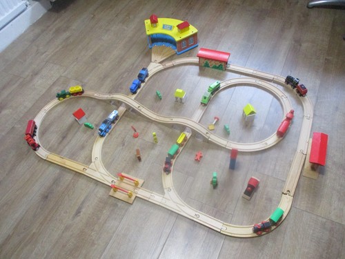 Wooden thomas the tank - thomas,