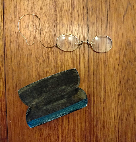 Antique vintage pince nez - antique/vintage,