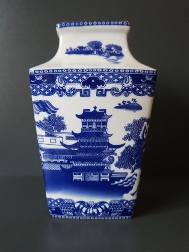 Ringtons willow story vase - "willow, vase"