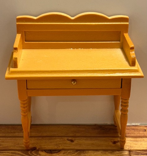 Doll house pine - doll's,