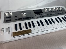 Korg MicroKORG2 MK-2 MWH Limited Metallic White Synthesizer MicroKORG MK2 37 key