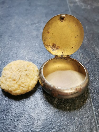 Antique art deco - small, powder