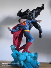Batman Vs Superman - Sideshow Collectibles Statue