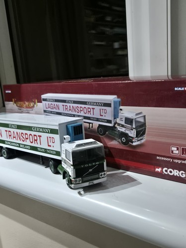 Corgi volvo f10 w fridge - f10, w/fridge