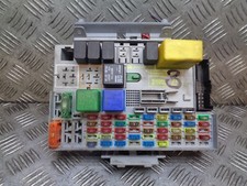 2004 VAUXHALL ASTRA G 1.6i LS 5DR AUTO MK4 Z16SE ENGINE BAY FUSEBOX 24412497