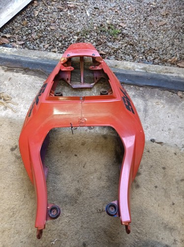 Suzuki sv650 seat side panels - sv650,